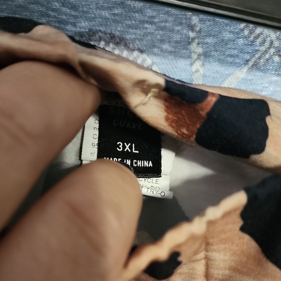 SHEIN Leopard Print Wide Leg Pant - Picture 2 of 3